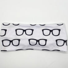 Load image into Gallery viewer, Now You See Me Twist Headband