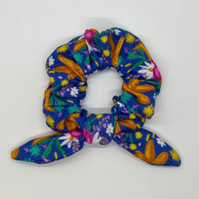 Load image into Gallery viewer, Summer Days Scrunchie
