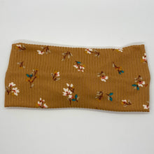 Load image into Gallery viewer, Ribbed Hazel Floral Twist Headband
